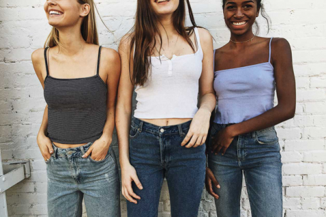 I Can’t Shop at Brandy Melville - the Problem With “One Size Fits All” Stores